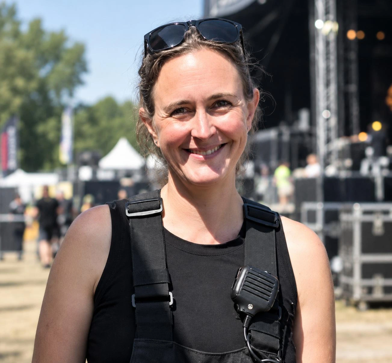 Portrait of Nele at a festival site